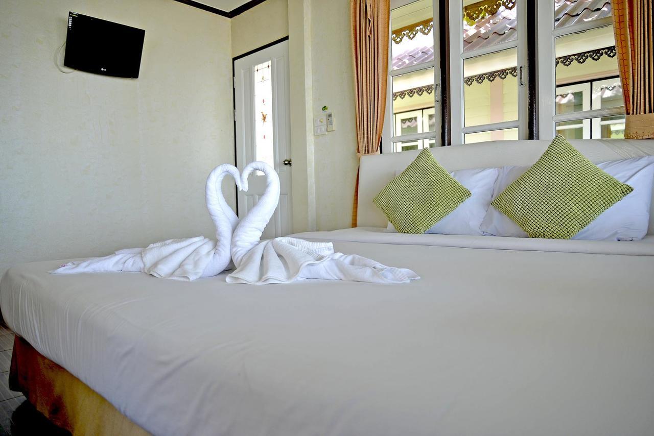 The Iris Resort Chao Lao Beach Buitenkant foto